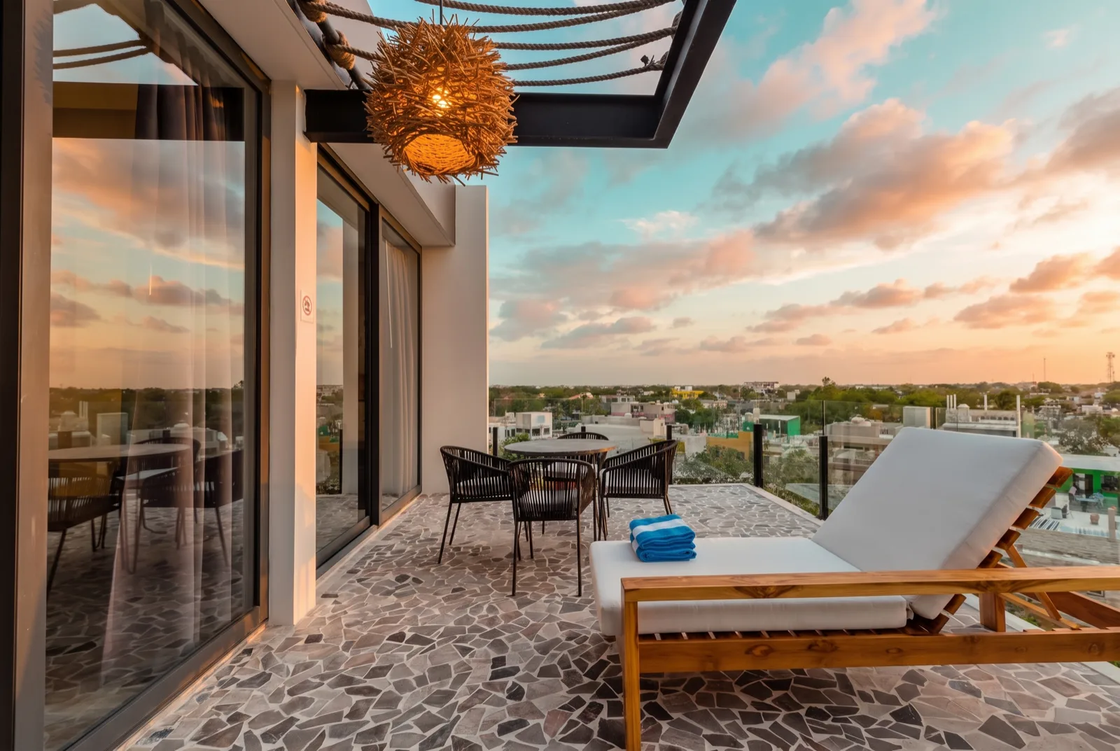 Terraza al atardecer
